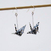 家田紙工　美濃和紙ピアス Origami Jewel Crane (WHITE DOTS & STRIPES/高橋理子)