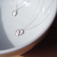 矢留彫金工房　秋田銀線細工　あきた米ペンダント (3粒)